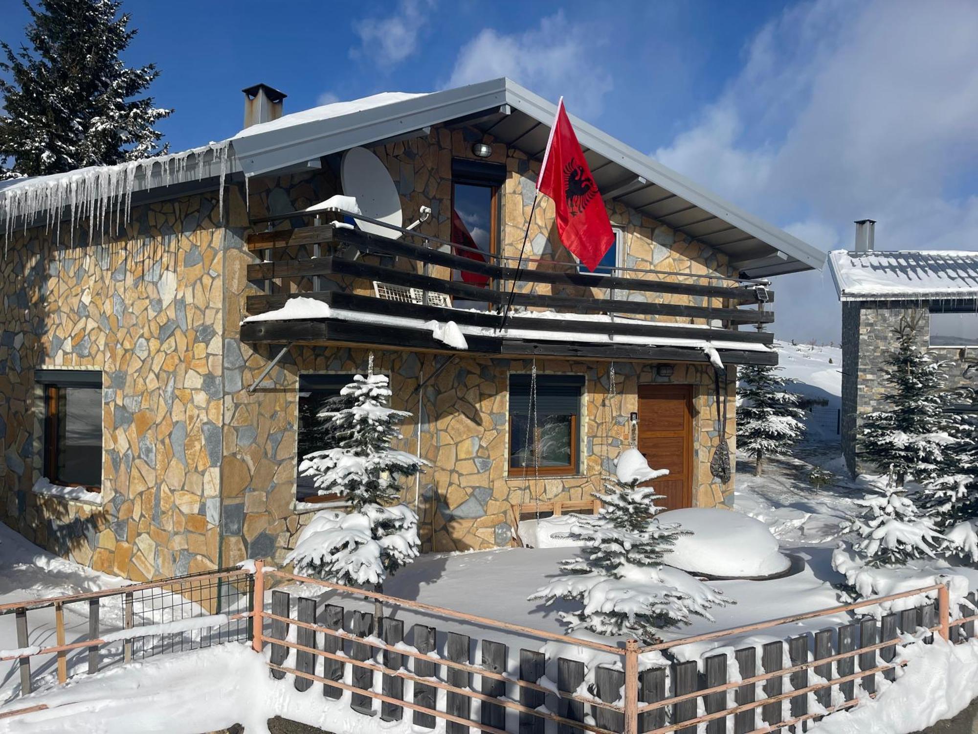 Villa 80 Kodra E Diellit เทโทโว ภายนอก รูปภาพ